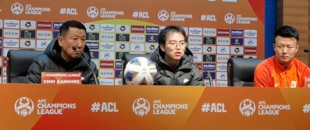 崔康熙：对阵卡雅将轮换阵容 莫伊塞斯即将离队